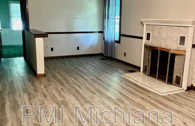 2405 Woodmont Dr Gallery 2