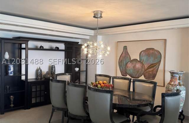 8877 Collins Ave Gallery 3