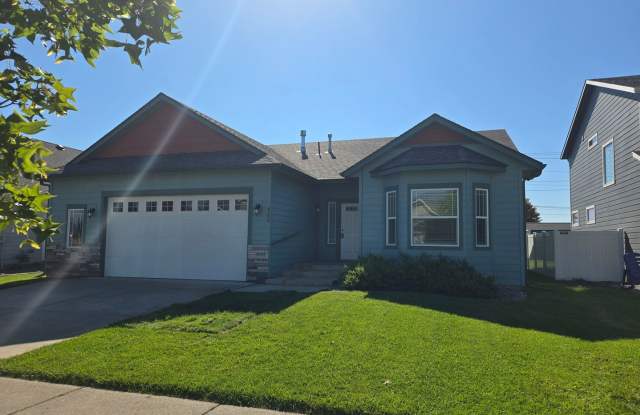 Beautiful 3 Bedroom Home in Foxtail – Post Falls! Gallery 1