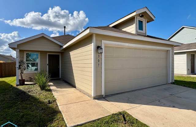 Charming 3-Bedroom 2-Bath Retreat with Modern Upgrades in Prime Location! photos photos
