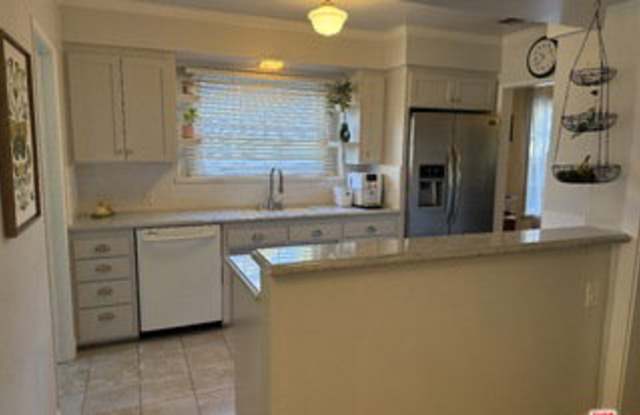 4225 Teesdale Avenue Gallery 2