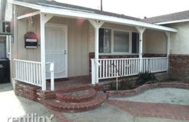 13226 Coldbrook Ave Gallery 2