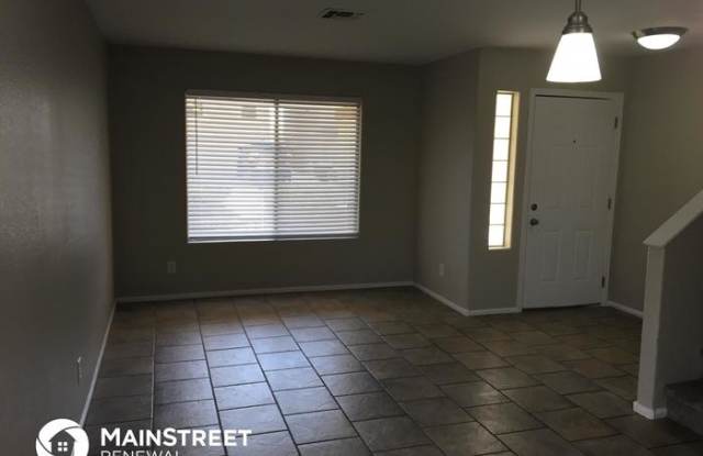 2402 West Running Deer Trail Gallery 3