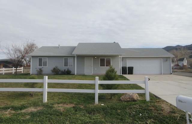 Move-In Bonus!!! 3 bedroom - 2 bath - located in Enoch photos photos