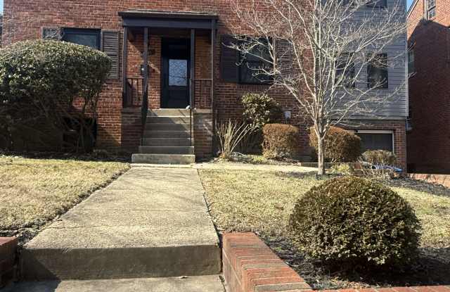 2121 32nd Pl Se photos photos