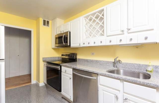 5455 N Sheridan Road - 5455 North Sheridan Road, Chicago, IL 60640