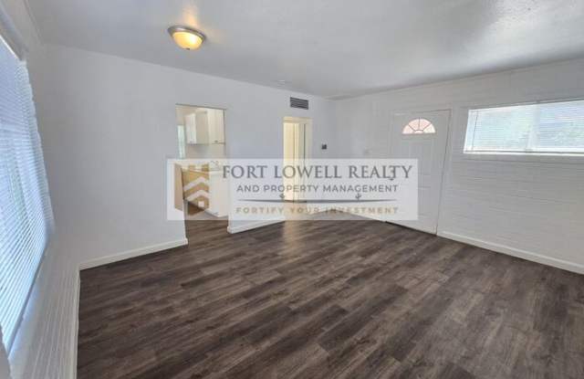 3051 East Proctor Vista Gallery 4
