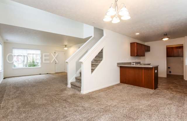 2717 Grand Fir Drive Gallery 3