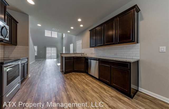 516 East Slaughter # 3304 Gallery 2