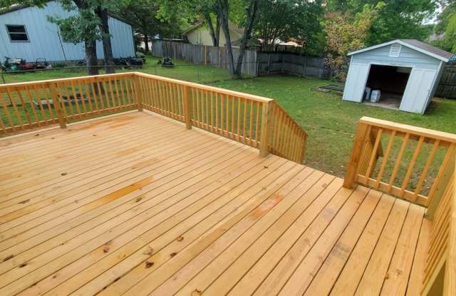 Contact Property managers Jeff and Tonia Rollins 501-626-9917 Gallery 3