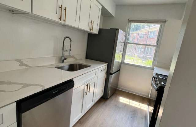 9737 HAGEL Circle Gallery 4