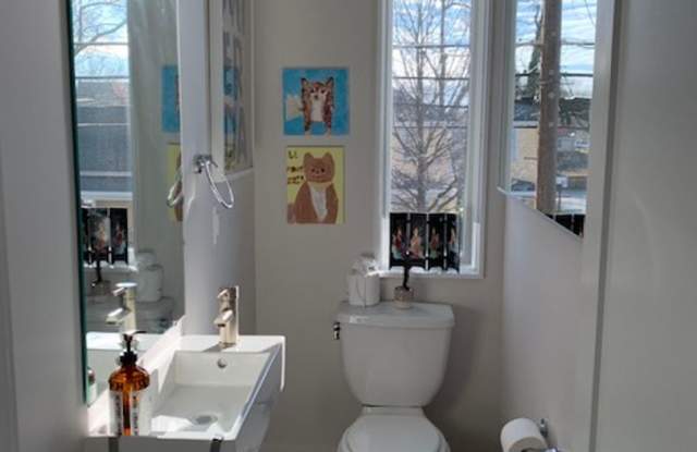 Lovely Townhouse Gallery 3