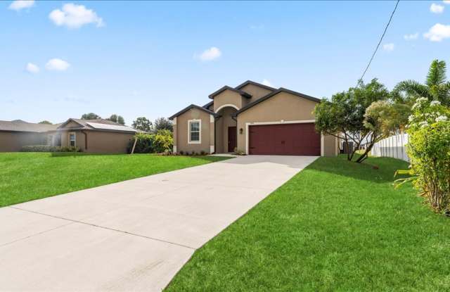 Available Now $ bedroom 2 bath home Gallery 4