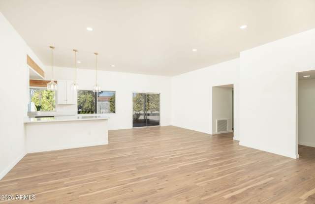 9213 W BRIARWOOD Circle N Gallery 3