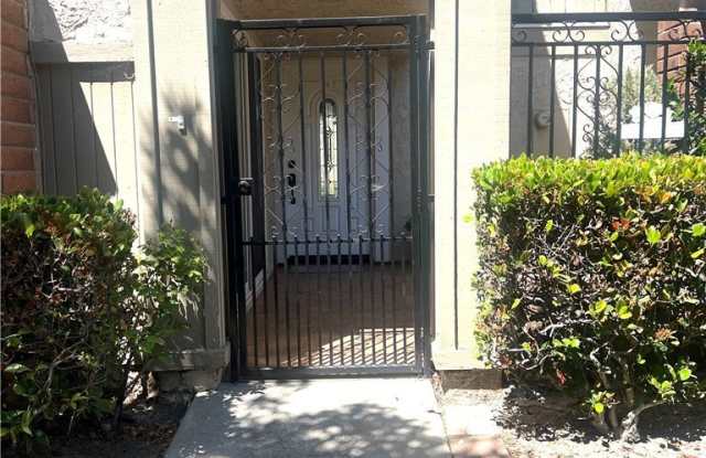 5052 Hampton Court photos photos