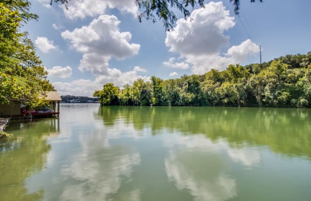 1712 Lakeshore Drive photos photos