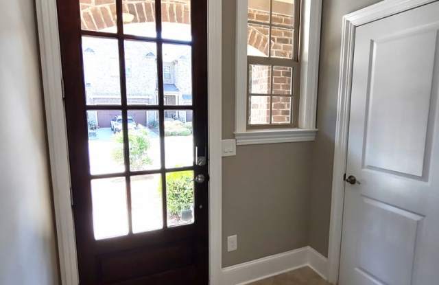 Luxury Townhome Available in the Fairway Row Community! Gallery 3