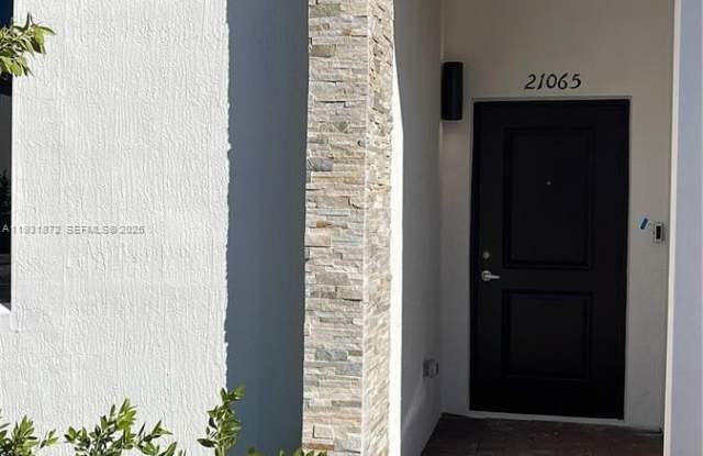 21065 NE 8th Ave photos photos 21065 NE 8th Ave photos photos