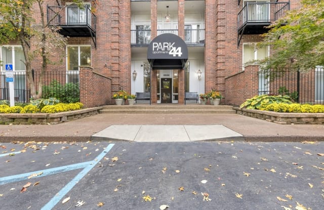 Park 44 photos photos