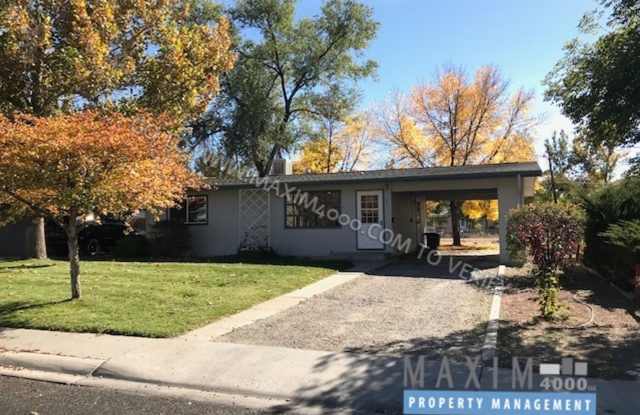 121 ORCHARD AVE - CHARMING 2BR HOUSE photos photos