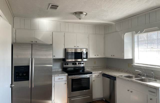 3 Bed/1.5 Bath home in Ridgeland! Gallery 3
