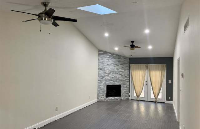 5358 Cherry Wood Dr Gallery 2