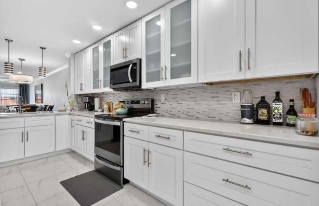 5675 Queen Palm Ct photos photos