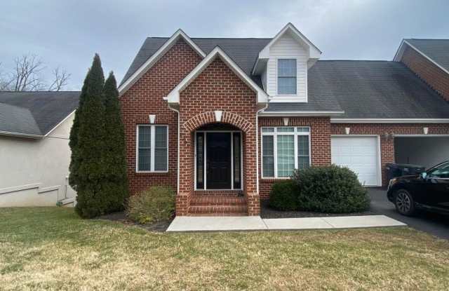 2359 Wolf Run Gallery 1