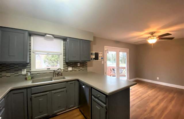 3216 Rustic Lane Gallery 4