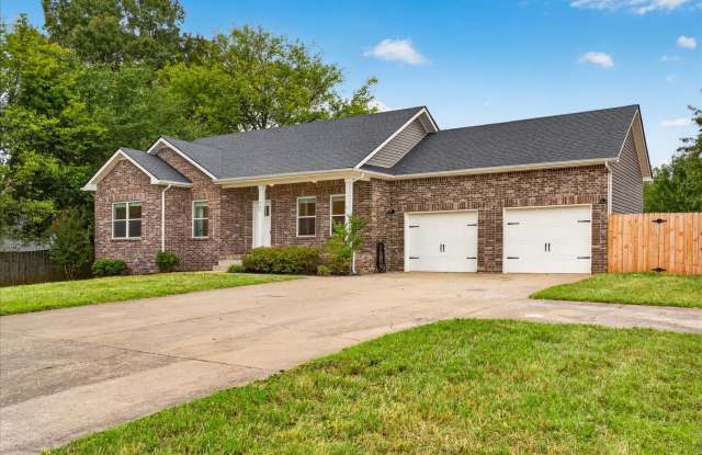 Pet Friendly Three Bedroom! Gallery 4