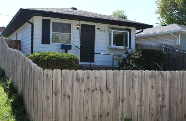 Now available! Cute 2BR Bugalow near garfield Park Gallery 3