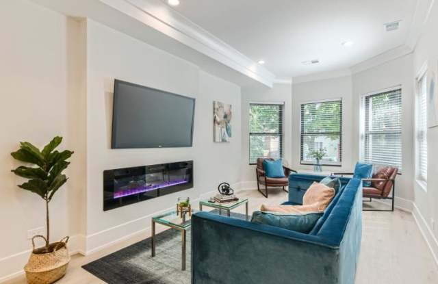 1428 W Winnemac Avenue photos photos