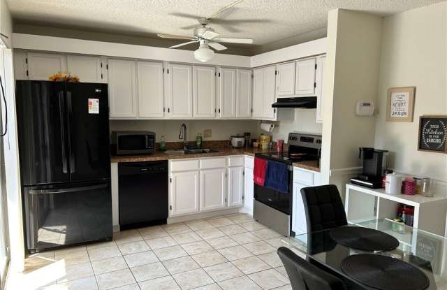 5201 Cedarbend Drive unit: 2 photos photos