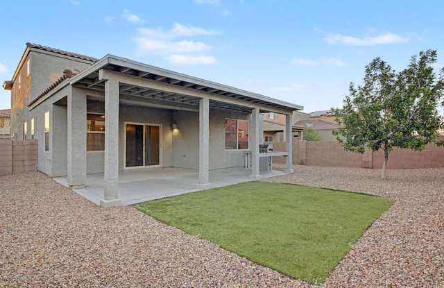NOW ACCEPTING PETS! 4 Bedroom 2.5 Bathroom Gallery 1