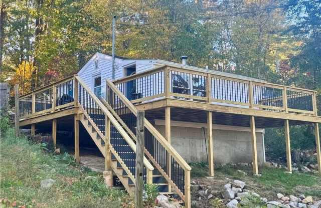 51 Knotty Oak Shores Gallery 1