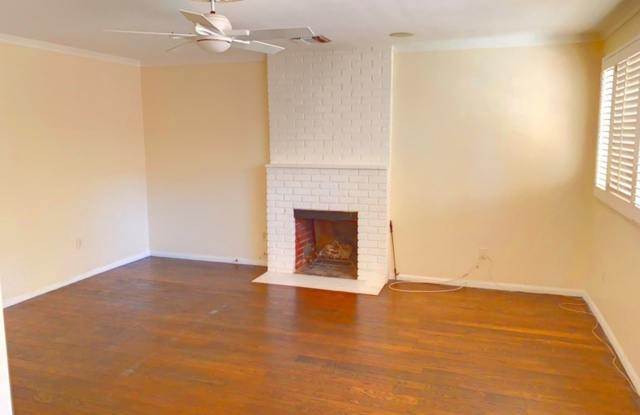 11547 Hesby St. Gallery 3