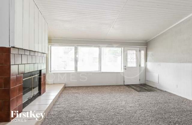 3045 Kingsley Drive Gallery 4