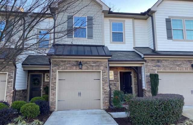 Immaculate Hillsborough Townhome **APPLICATION PENDING** photos photos