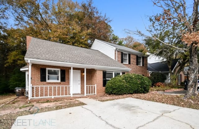 200 Williamsburg Way - 200 Williamsburg Way, Fayetteville, GA 30214