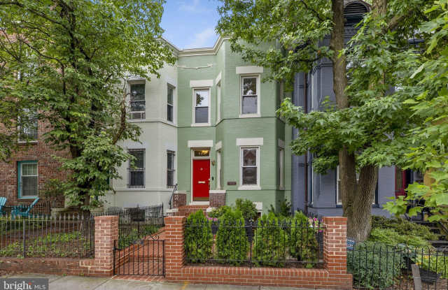 145 D Street SE photos photos