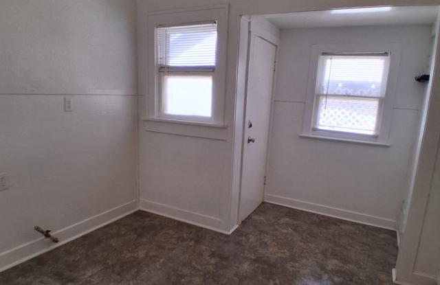 707 Baylor St - A Gallery 3