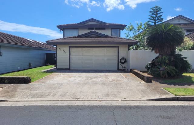 Quiet w/Beautiful Ocean Views 3bd, 2.5bath, SF w/2 car garage 1655sqft unit . $4200 photos photos