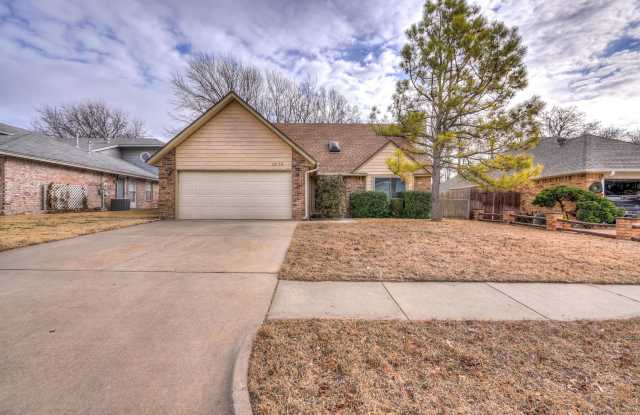 4 Bed 2 Bath in Moore School District - 2636 Amy Court, Moore, OK 73160 4 Bed 2 Bath in Moore School District - 2636 Amy Court, Moore, OK 73160