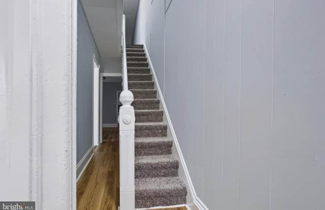 309 ACADEMY Street Gallery 4