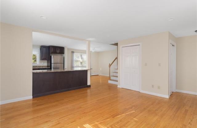 9 Chestnut Hill Road Gallery 2
