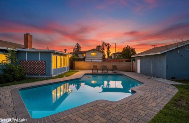 401 N Rennell photos photos