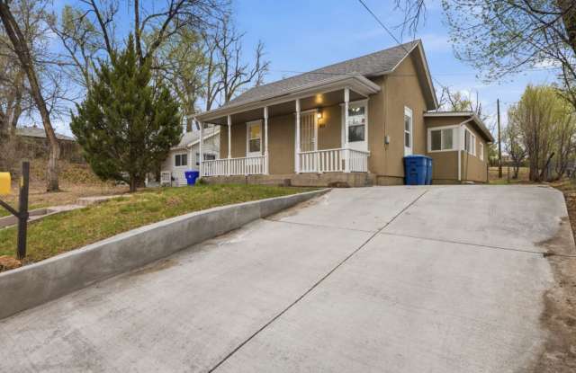 911 S El Paso St photos photos