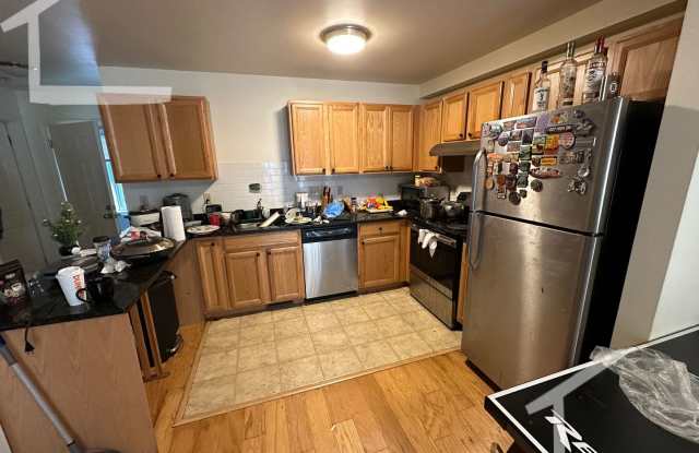Five Bedroom + Two & half Bath TownHouse * Lower Allston Gallery 4