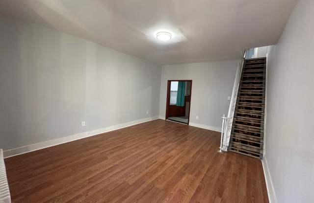 1922 Ruan Street Gallery 4
