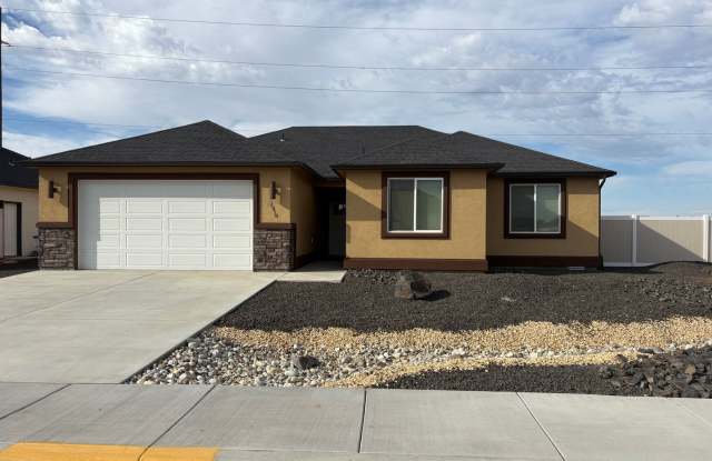Rent Reduced! Home in Quincy - 1918 9th Avenue Southwest, Quincy, WA 98848